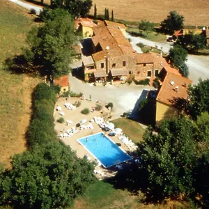 Giulia Superior Shared Pool Wi-fi Ferienhaus